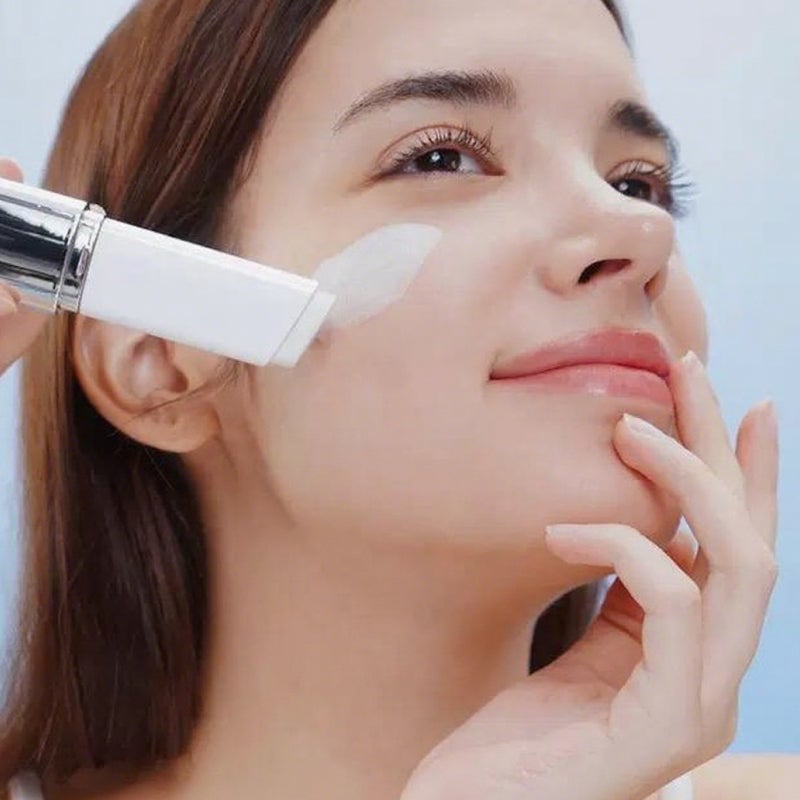 Stick fond de teint 2-en-1 à couleur changeante