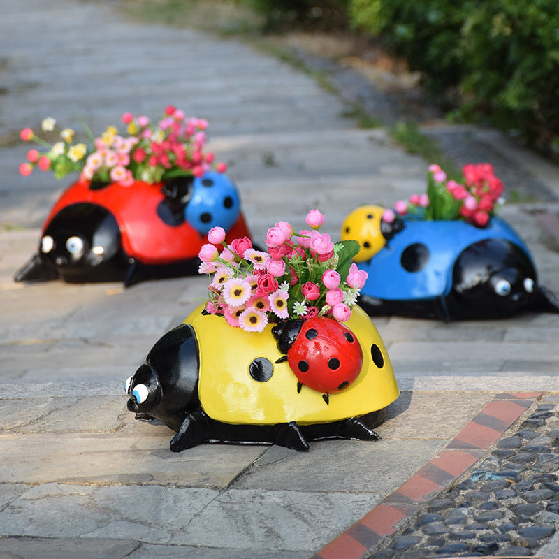 Pot de fleur coccinelle en métal