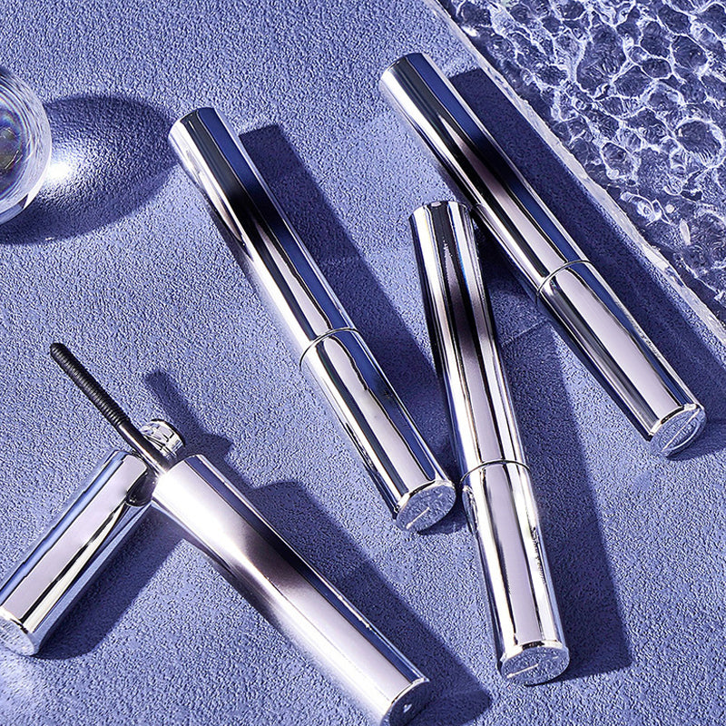 Mascara en bouteille métallique imperméable et anti-taches